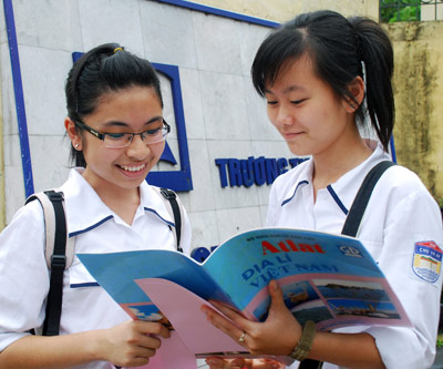 Sử dụng Atlat để ôn thi